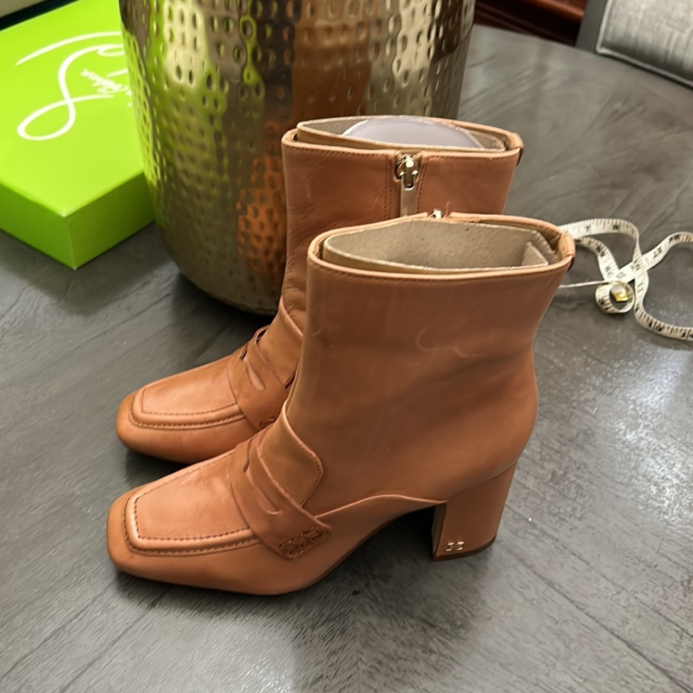 SAM EDELMAN FENNA ANKLE BOOTIE - Picture 13 of 14
